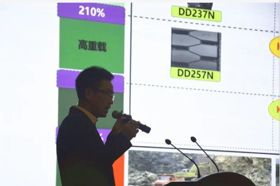 神州輪胎總工程師羅忠林、內貿總監秦大偉