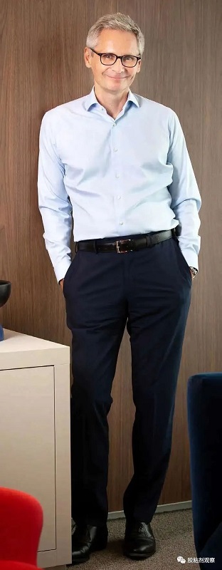 阿科瑪集團董事長兼首席執行官雷埃納夫 阿科瑪集團董事長兼首席執行官雷埃納夫