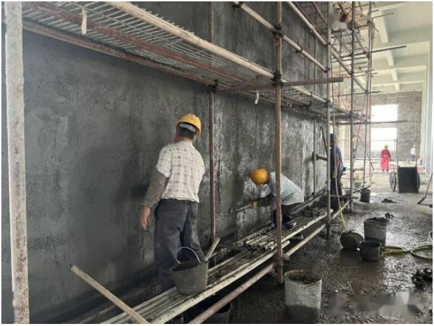 金墩橡膠公司項目經理馮劍波稱，新工廠的主要產品，是摩托車內外胎。
