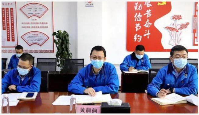 　修文縣工信局、財政局等負責人，對該公司當前需要解決的問題做出回應。