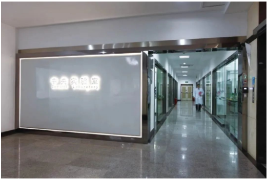 為了給消費(fèi)者提供更多高質(zhì)量的健康環(huán)保產(chǎn)品，大寶漆同世界級(jí)的化工原料供應(yīng)商，如德國(guó)巴斯夫、德國(guó)拜耳、美國(guó)杜邦等，結(jié)成緊密的戰(zhàn)略合作伙伴關(guān)系，并不斷尋求世界上優(yōu)秀的原材料和尖端的技術(shù)支持。