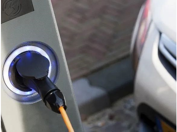 汽車(chē)燃料和充電系統(tǒng)中的導(dǎo)電部件(管路、進(jìn)氣口、充電器) 汽車(chē)燃料和充電系統(tǒng)中的導(dǎo)電部件(管路、進(jìn)氣口、充電器)