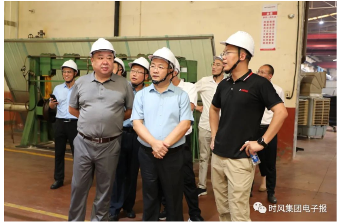 先后主要拜訪和考察了青島平度旺裕橡膠、啟航輪胎、星航橡膠科技、榮成浦林成山輪胎、威海佳航科技輪胎公司、三角輪胎和騰森輪胎公司，加快錦綸化纖產(chǎn)品的市場開發(fā)和產(chǎn)業(yè)發(fā)展。