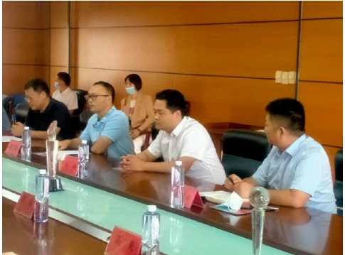 　王秋杰副市長對市、縣人社部門惠企利企政策貫徹落實情況給予了肯定