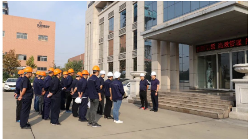 　郭新軍副總裁要求，各部門、車間一是要進一步提高政治站位，切實把安全工作作為重大的政治任務抓緊抓實。