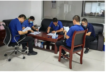 ，HSE綜合管理部將會繼續(xù)健全安全管理體系，推進季度專項檢查，進行全面摸底，消除隱患。為進一步加強安全管理隊伍建設，提升安全業(yè)務能力，將會開展系列安全專項活動，為華盛橡膠集團的安全發(fā)展保駕護航。