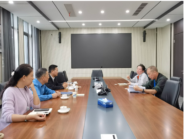 寧波市計(jì)量測試學(xué)會前往橡膠行業(yè)企業(yè)交流調(diào)研