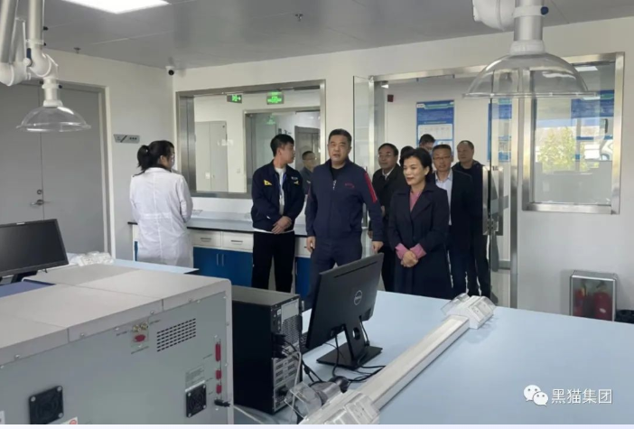 余立新充分肯定了青島黑貓公司的科研事業發展成果及業內研發地位，希望能夠以顯著的人才優勢、區位優勢、政策優勢、技術優勢、環境優勢取得優秀的發展成績，向黑貓集團反哺出更多的成果。