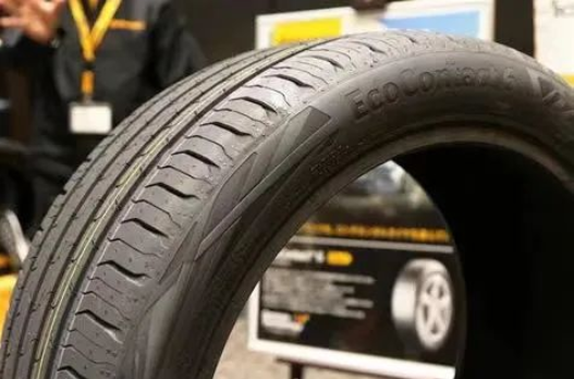 這批輪胎是奔馳的原廠胎,規(guī)格為205/55 R17 91W 這批輪胎是奔馳的原廠胎,規(guī)格為205/55 R17 91W