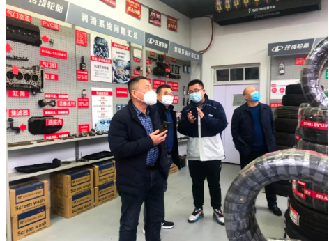 參觀玲瓏養(yǎng)車驛站煙臺門店