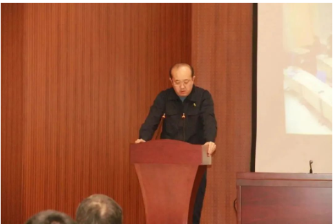 　高文杰：成績(jī)是干出來(lái)的，不是吹出來(lái)的。困難再大，苦干實(shí)干就有解決之路;問(wèn)題再小，不干不動(dòng)永無(wú)解決之日?；仡櫧衲暌詠?lái)的工作，我深深體會(huì)到唯有認(rèn)真才能把工作做細(xì)，唯有用心才能把工作做實(shí)，唯有實(shí)干、苦干才能把工作干好。2023年，我將立足公司平臺(tái)，帶領(lǐng)一廠團(tuán)隊(duì)，堅(jiān)定信心、同心同德，埋頭苦干、奮勇前進(jìn)，圓滿完成全年生產(chǎn)任務(wù)目標(biāo)。