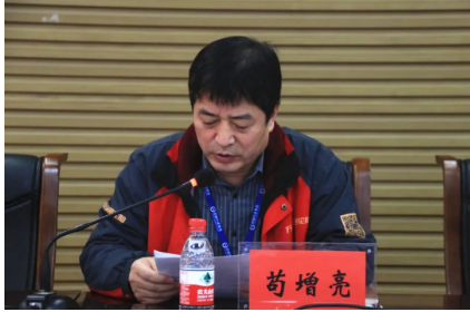 集團精益研究院執行院長閆圣利做了2023年管理思路分享。