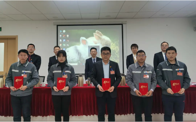 　表彰了2022年度創先爭優先進個人、先進集體