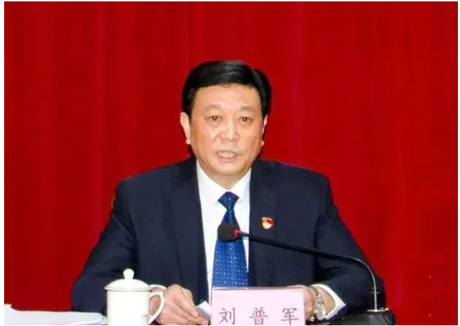 2023年1月劉普軍年滿60周歲，已經(jīng)正式退休，參加選舉并成為中國涂料工業(yè)協(xié)會第九屆理事會理事長，即中國涂料工業(yè)協(xié)會會長。
