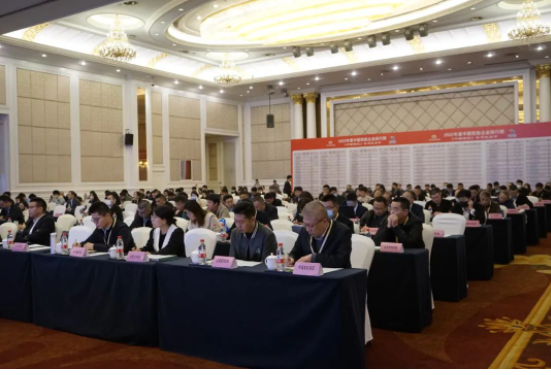 另一方面，隨著環(huán)保理念的日益普及，輪胎行業(yè)也在積極探索綠色發(fā)展道路?？肆痔柕沫h(huán)保發(fā)展理念和智慧工廠建設(shè)，是行業(yè)向綠色循環(huán)利用發(fā)展的一個(gè)縮影。環(huán)保意識(shí)的提高，也將推動(dòng)輪胎行業(yè)向更加環(huán)保、可持續(xù)的方向轉(zhuǎn)型。