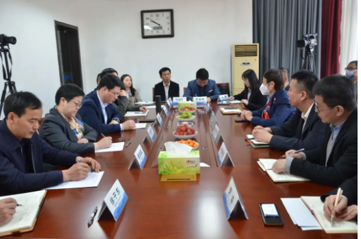中國涂料工業協會與江西省瑞昌市委市政府在北京召開了一次座談會，就涂料行業的高質量發展和未來的合作事宜進行了交流。