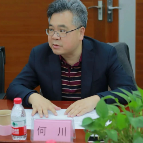 西南交通大學副校長何川表示，時代新材料有限公司作為行業(yè)領(lǐng)軍企業(yè)，擁有強大的產(chǎn)業(yè)落地能力，致力于研究高分子復合改性材料和減振降噪技術(shù)的工程化推廣應(yīng)用。通過本次校企合作，希望將科研成果與產(chǎn)業(yè)結(jié)合起來，為中國軌道交通事業(yè)的發(fā)展做出更多貢獻。