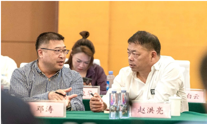 利通科技董事長趙洪亮首先對利通科技二十年來的發展歷程及未來十年的戰略規劃進行了講解與解讀。董事長表示，利通科技將圍繞國內外市場推動實施品牌發展戰略，從市場渠道、人才儲備、產品集成、技術創新等方面實現“由基礎到先進，由先進到卓越”跨越式的發展。