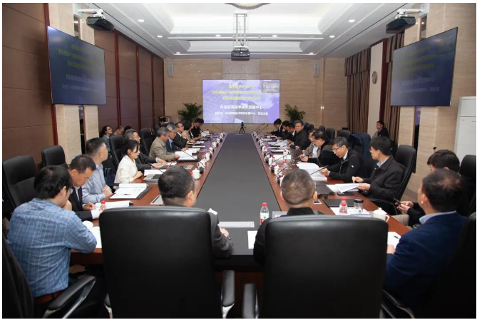 該項目由浙江中控技術股份有限公司主持，聯合同濟大學、中國海洋大學、南京工業大學、軟控股份有限公司(簡稱軟控)等單位共同承擔。軟控作為行業應用方牽頭課題“流程行業全價值鏈產品質量智能精益管控系統應用”，參與研究“全價值鏈產品質量智能精益管控理論方法與體系”。