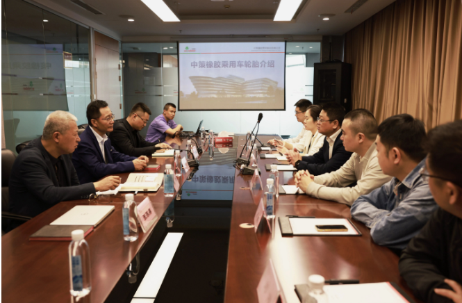 葛總在會晤中表示，中策橡膠集團是長安汽車的長期戰略合作伙伴，也是民族品牌陣營中的好伙伴、好戰友，2022年我們取得了輪胎企業全球排名第八，中國排名第一的優異成績，這樣的成績取得離不開像長安汽車這樣的戰略伙伴的支持與信任。