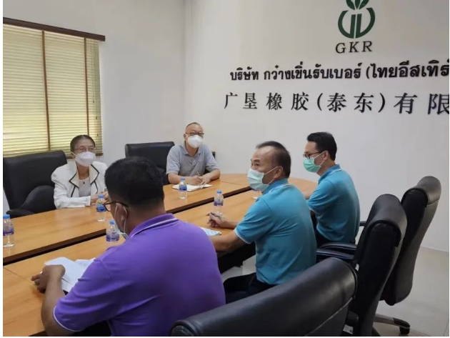 中國駐泰國宋卡總領事吳冬梅近日率領一行到訪廣墾橡膠(泰東)公司，對企業的經營管理和黨建工作進行了調研指導。