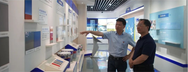 隨后，金海權工會主席向上級工會詳細匯報了浙江大橋油漆有限公司工會在能級工資建設、工資集體協(xié)商、員工權益保障、職工服務、提升職工會員崗位技能、豐富文體活動等方面所采取的措施和取得的成效。