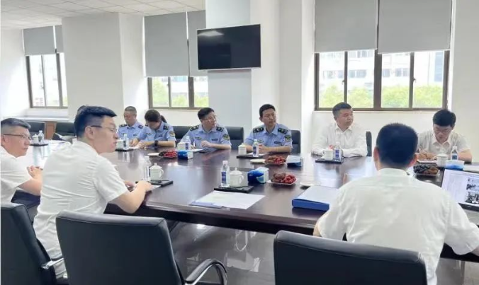 調研診斷組根據《商業秘密保護管理與服務規范評估表》與中瑞公司負責人進行了溝通了解，并對公司的商業秘密管理與規范情況進行了初步評估。他們實地考察了公司的商業秘密保護辦公室和研發中心等重點區域，針對公司在商業秘密保護過程中的問題提出了改進意見和建議。