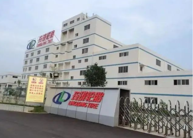 作為廣西第一家高端輪胎制造企業，廣西玲瓏目前擁有80項知識產權，其中包括3項發明專利、72項實用新型專利和5項軟件著作權。在廣西輪胎制造行業，廣西玲瓏憑借眾多知識產權的數量位居榜首。