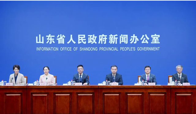 山東省政府新聞辦在濟南舉行新聞發(fā)布會，就山東省科技成果轉(zhuǎn)化工作情況進(jìn)行了介紹，并回答記者提問。