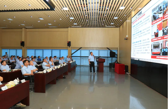 萬力輪胎召開8月月度經營例會暨半年工作會議