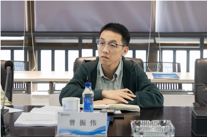 省市領(lǐng)導(dǎo)的關(guān)心和指導(dǎo)為公司充實(shí)信心，增強(qiáng)了大展宏圖的決心。沈董表示，雙箭股份將進(jìn)一步優(yōu)化生產(chǎn)要素和產(chǎn)業(yè)布局，致力于打造綠色智能物料系統(tǒng)。他承諾公司一定不辜負(fù)眾望，努力為地方經(jīng)濟(jì)社會(huì)發(fā)展做出更大的貢獻(xiàn)，肩負(fù)起高質(zhì)量發(fā)展和建設(shè)共同富裕示范區(qū)的責(zé)任和使命。