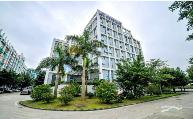 近日，國家知識產權優勢企業和示范企業評定結果發布，集泰股份成功獲評“2023年度國家知識產權優勢企業”。這一榮譽的獲得，標志著集泰股份在國家級“綠色工廠”和CNAS國家認可實驗室之后再次取得國家級認可，彰顯了其在綠色生產、實驗檢測、知識產權管理等三個方面達到了國家水準，處于行業領先地位。